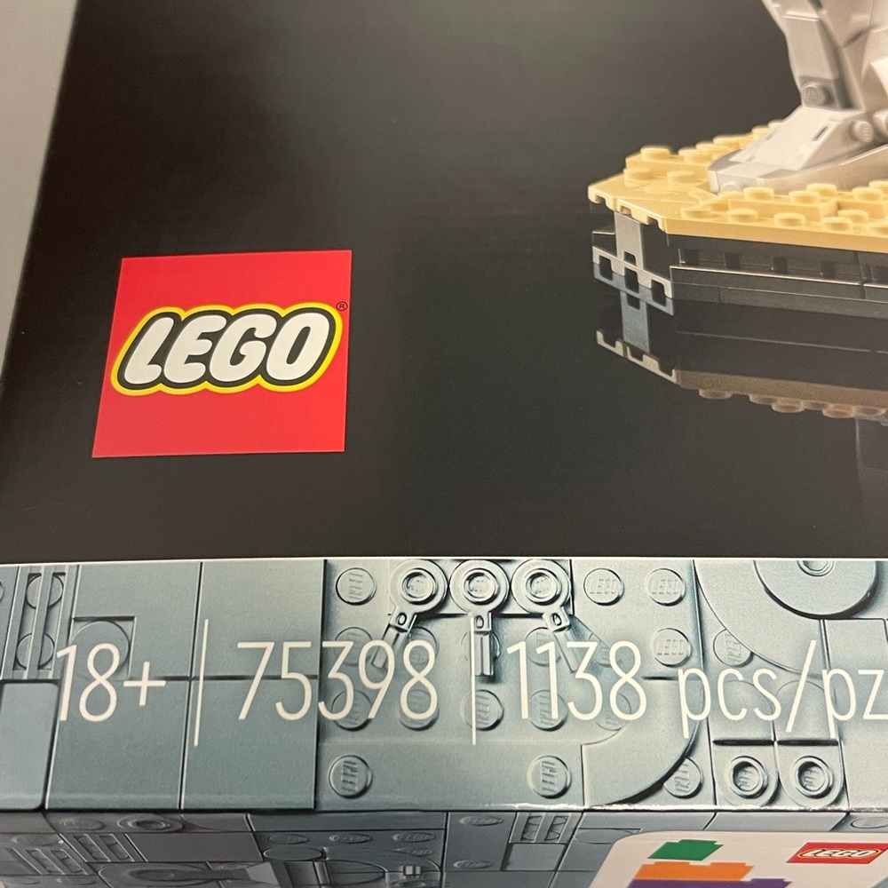 LEGO Star Wars C-3PO Building Set -Gold/Silver 75398 1138Pcs Retired NIB Sealed - Picture 7 of 9